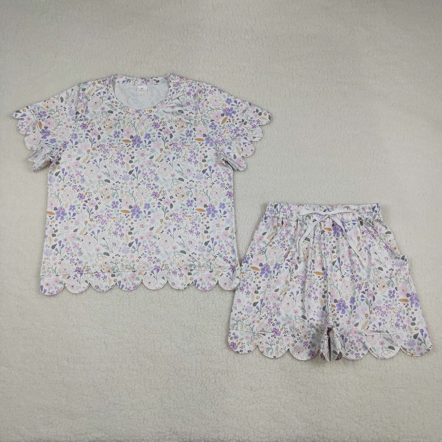GSSO3420 Women Colorful Floral Top Pocket Scallop Shorts Set - Image 1
